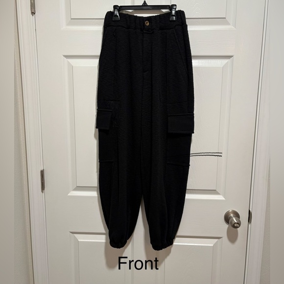 POL Black Waffle Knit Cargo Pocket Joggers with Lace Patches Size Small EUC - Picture 4 of 11